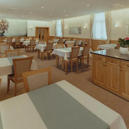 Hotel Brigaderos Brigadir Borsa