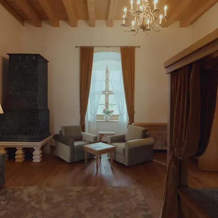 Brigaderos Brigadir Hotel Borsa