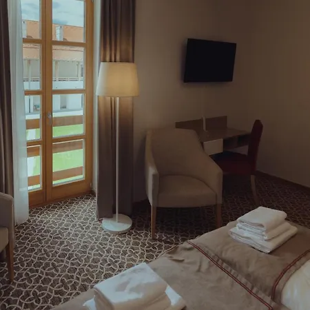 Hotel Brigaderos Brigadir