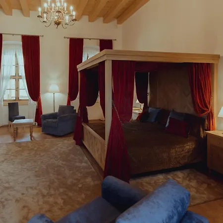 Brigaderos Brigadir 3*