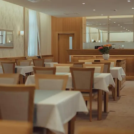 Brigaderos Brigadir Hotel 3*