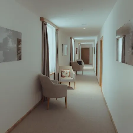 Brigaderos Brigadir Hotel 3*