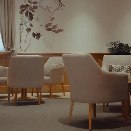 Brigaderos Brigadir Hotel Borsa