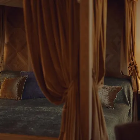 מלון Brigaderos Brigadir