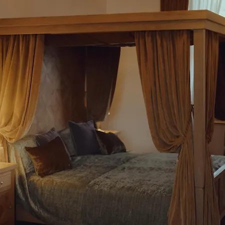 Brigaderos Brigadir Hotel Borsa